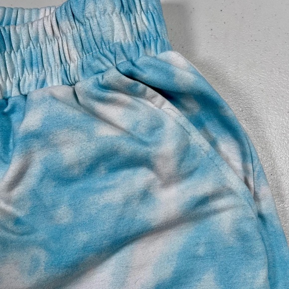Women's Blue Tie-Dye Hoodie and Shorts Set, 2X - Picture 9 of 14